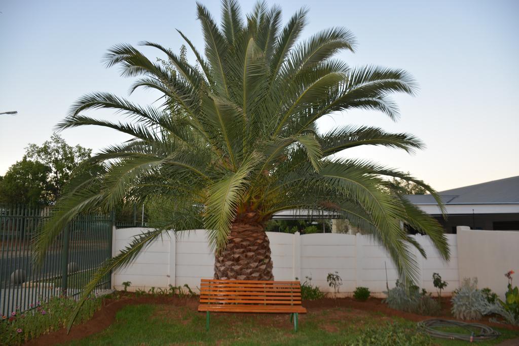 Blue Crane Guest House בלומפונטייין מראה חיצוני תמונה