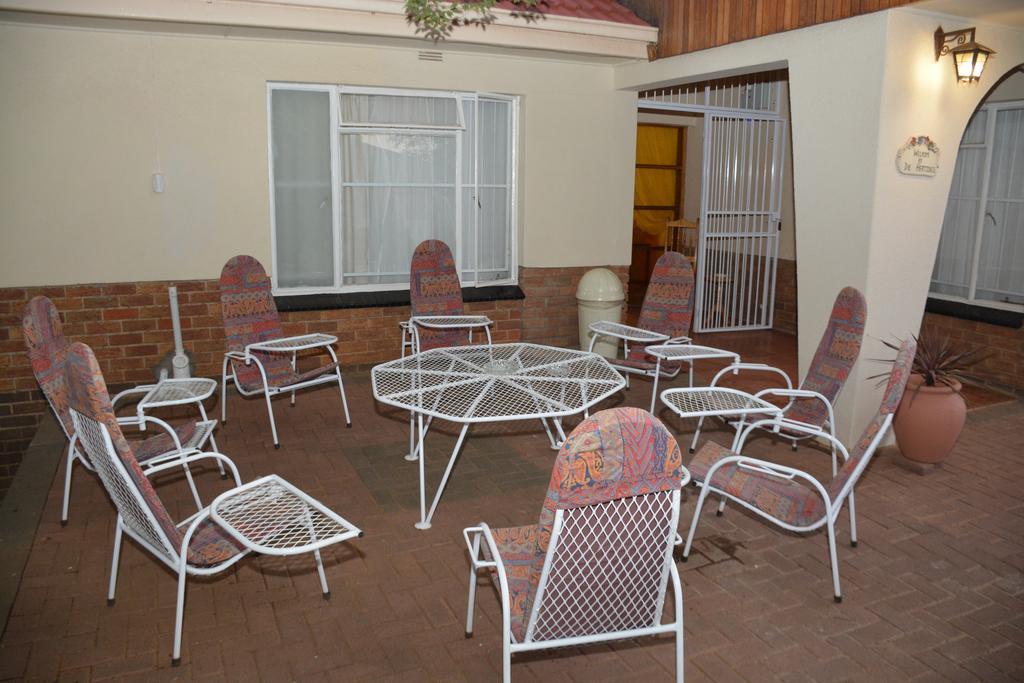 Blue Crane Guest House בלומפונטייין מראה חיצוני תמונה