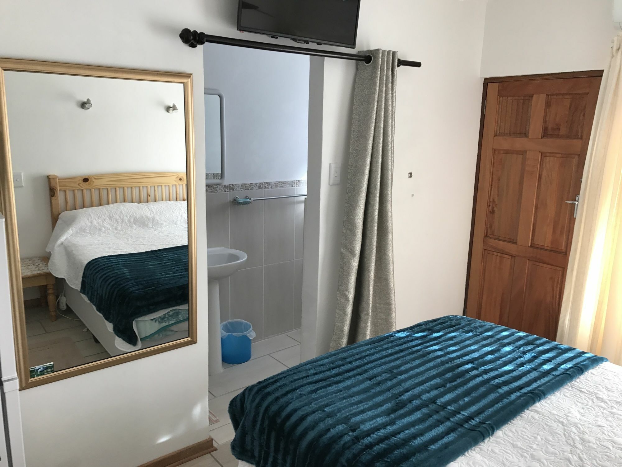 Blue Crane Guest House בלומפונטייין מראה חיצוני תמונה